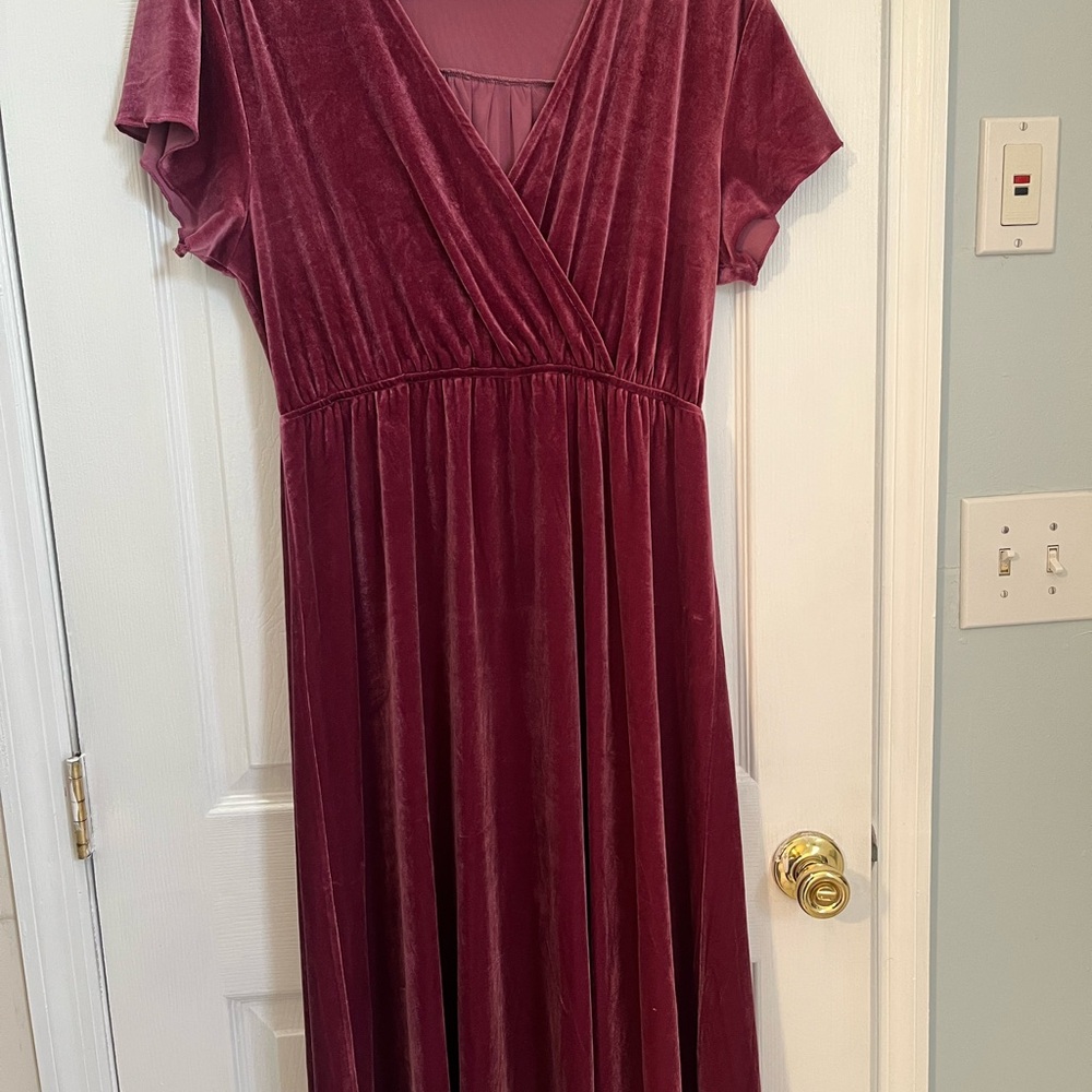 Elegant Velvet Wrap Dress in Burgundy